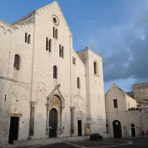 https://bb-la-maison-del-borgo-antico.barihotels.org
